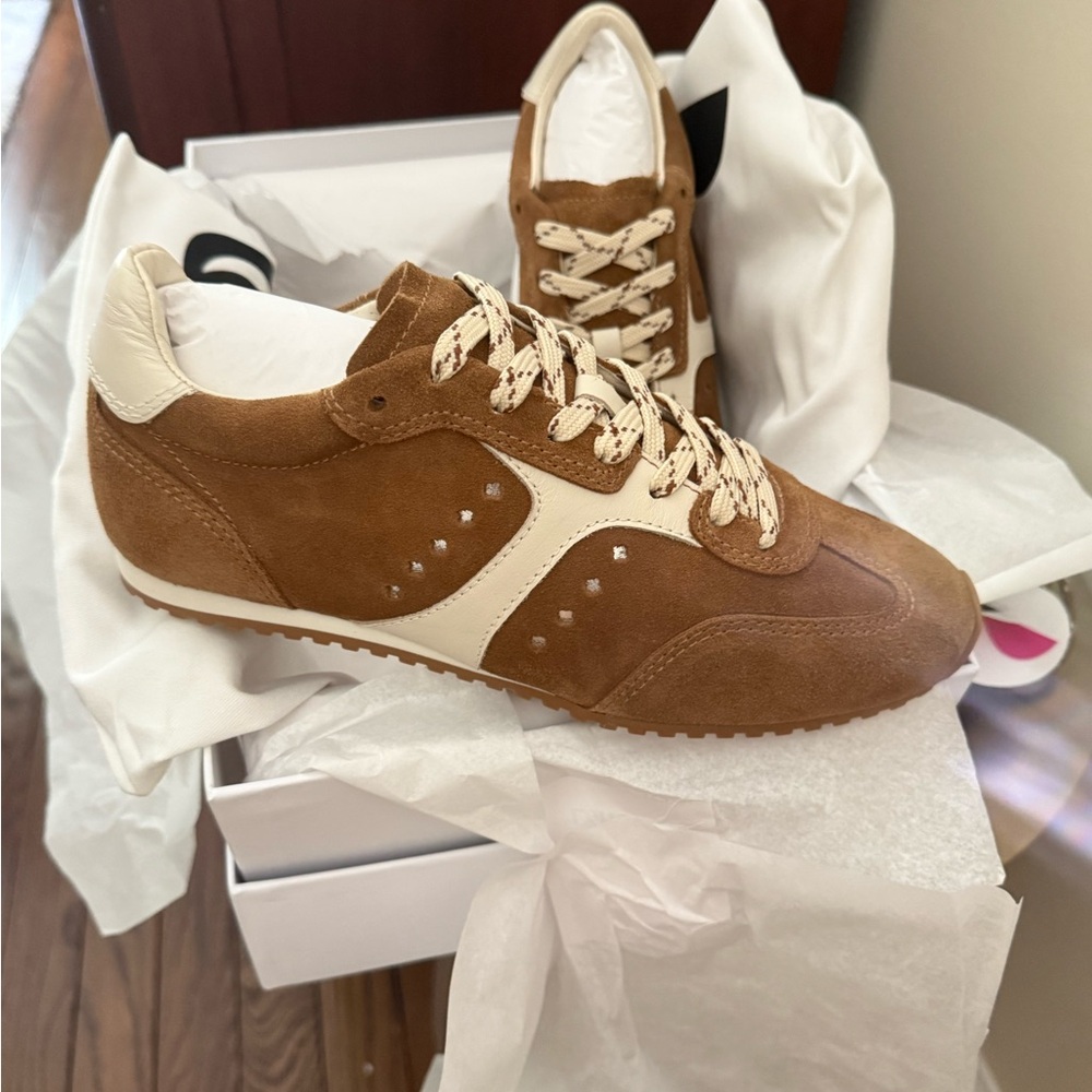 Larroude Tan and Cream Retro Sneakers